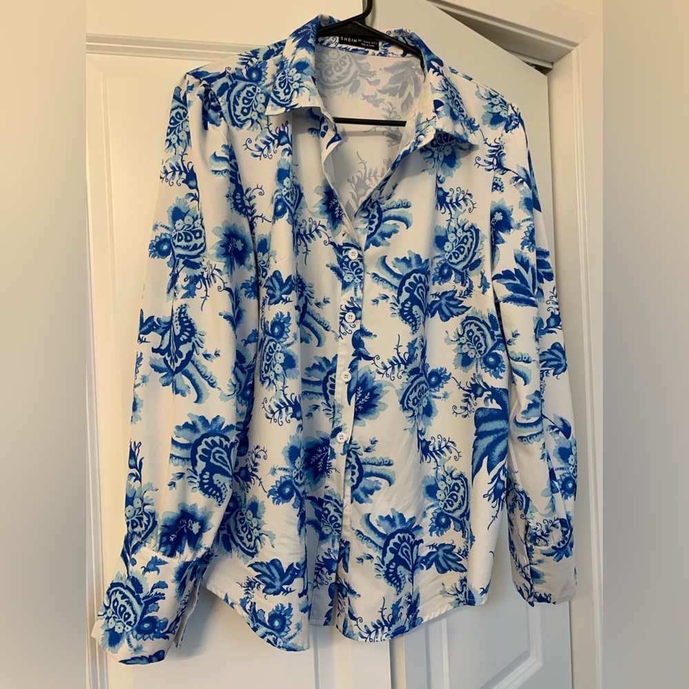 Blouse. Women. M